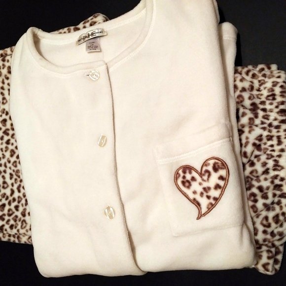 NEW Leopard & Cream Fleece Pajama Set, L - Picture 4 of 12